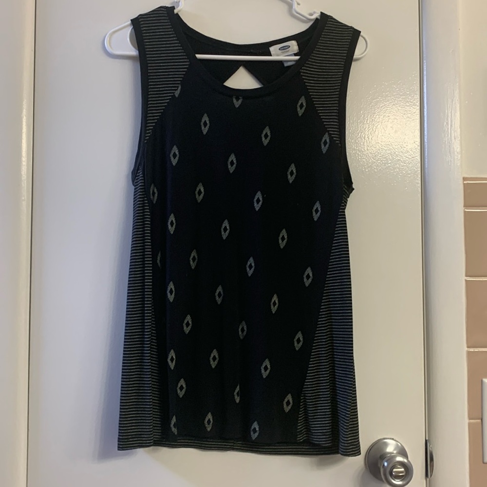 Pretty tank with a triangle back